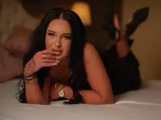 EmeraldKat  live sex cam