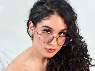 AriaBloomm  live sex cam