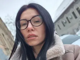 Bird_Bird  live sex cam
