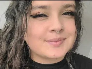 Goddessllara  live sex cam