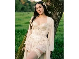 Alana_Paige  live sex cam