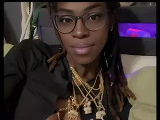 Prettyblkgrlprissy  live sex cam