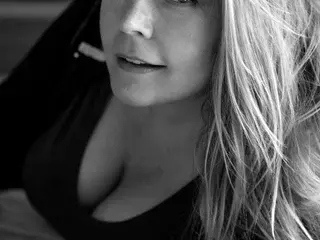 ZoraZaftig  live sex cam