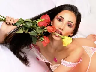 SarahThomson  live sex cam