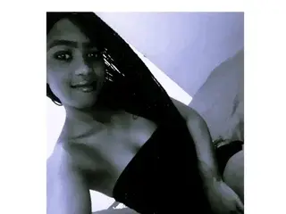 BlackDivarh  live sex cam