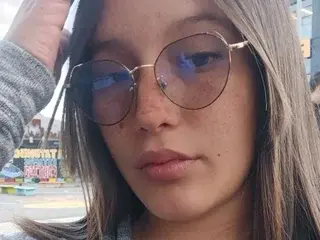 Crystalxx69  live sex cam