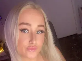 MmmMILF  live sex cam