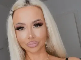 MoniqueBliss  live sex cam