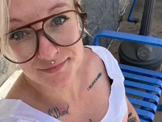 ThickSpookyThighs  live sex cam