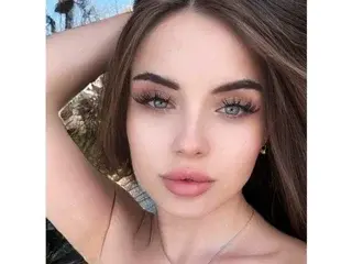 EvelinMils  live sex cam