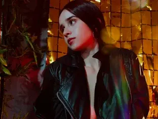 SaraMars  live sex cam