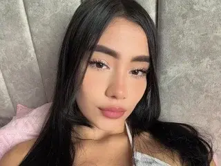 Gabrielaparisi19  live sex cam