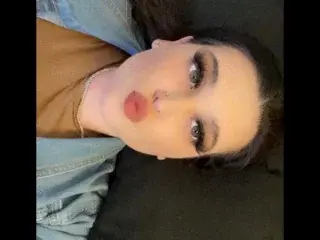 Baditchkitty77  live sex cam