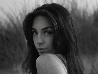 ReneeLust101  live sex cam