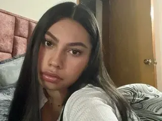 SweetMaddyson  live sex cam