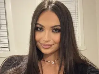 Zenafox  live sex cam