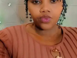 Curvylulaxx  live sex cam