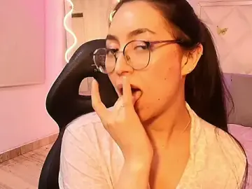 APRIL_TAY1  live sex cam