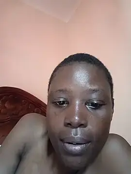 Biglips38  live sex cam