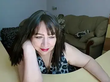 Lucretia_Goldi_  live sex cam