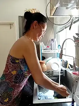 Mama_Eva_1  live sex cam