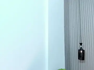 ScarletDollxxx  live sex cam