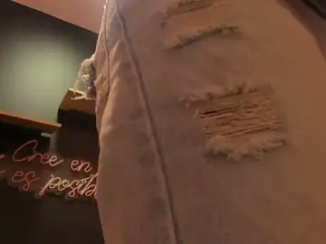 Scarleth-Foxx  live sex cam