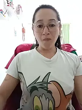 Emilypoppy3  live sex cam