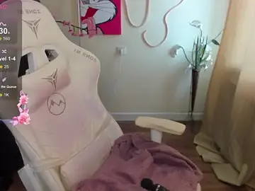 EvelinaLuu  live sex cam