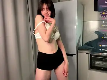 LilyPopss  live sex cam