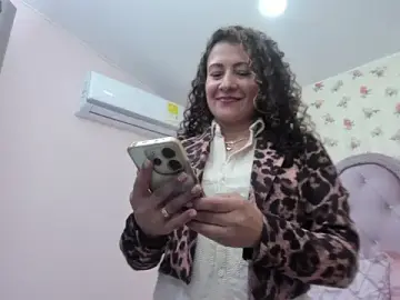 Crystal_watson0  live sex cam