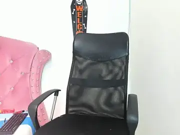 AlishOward35  live sex cam