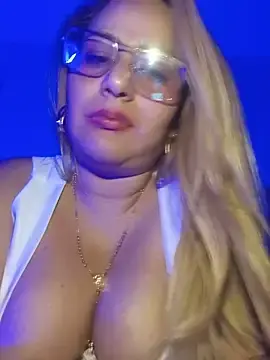 Chikyardiente2068  live sex cam