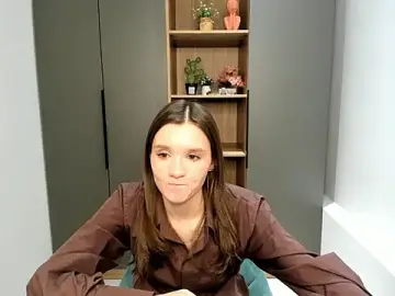 ElliPulford  live sex cam