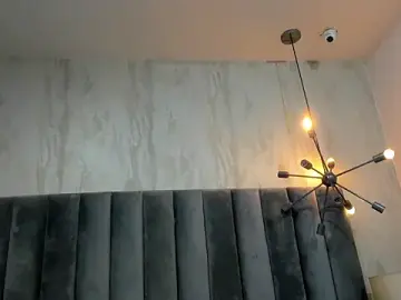 KeishaBlurr  live sex cam