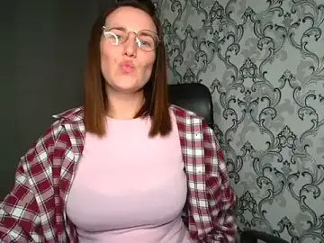 Kelly_Kisss  live sex cam