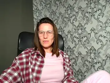 Kelly_Kisss  live sex cam