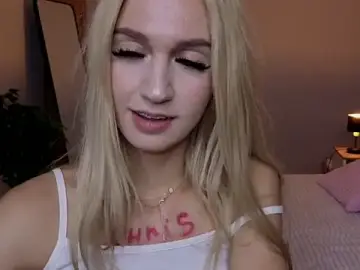 SerenaCrystall  live sex cam