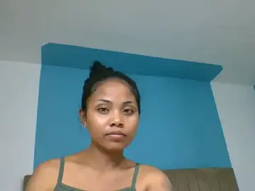Naya86  live sex cam