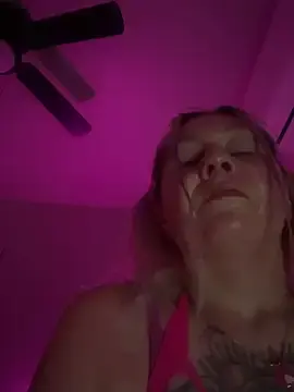 Sunnyymonnay  live sex cam