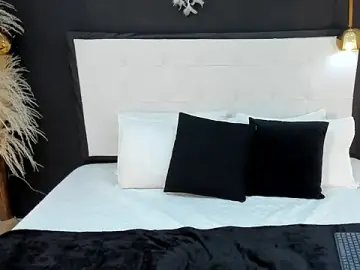 Ada_Monroe10  live sex cam