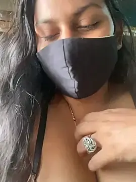 Haanikaur_saavi  live sex cam