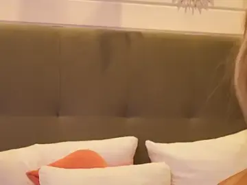 JenniferLovve  live sex cam