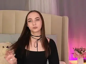 KiraLoo  live sex cam