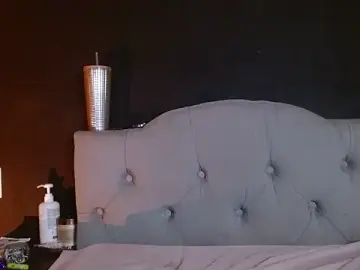 Red-moon1  live sex cam