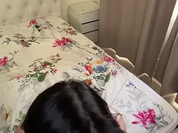 Reeegina  live sex cam