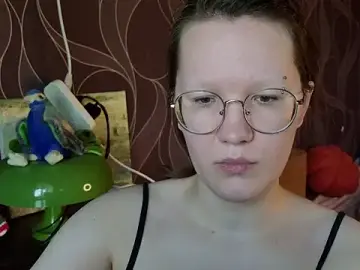 HairyMira  live sex cam