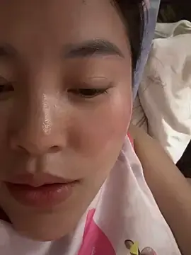 Bayby-xxx  live sex cam