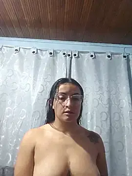 Daphne_k  live sex cam
