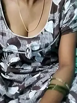 Lovely-Deepa  live sex cam